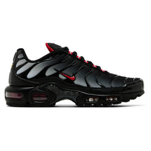 AM TN Men's Sneaker in black and red side view