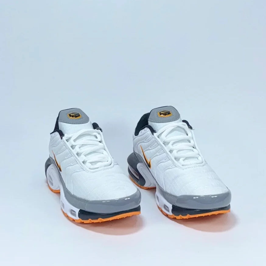 AM TN Men's Sneaker product view 9