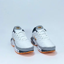 AM TN Men's Sneaker product view 9