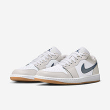 J1 Low Midnight Navy - product view 1