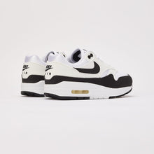 Nk Air Max 1 White Pure Platinum Black rear view