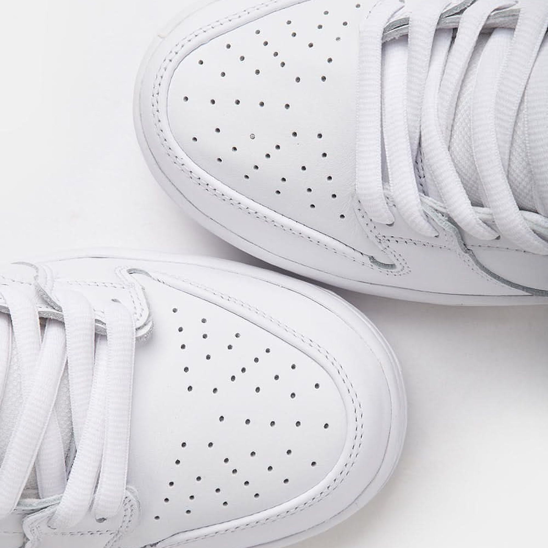 Dunk Low Pro ISO Triple White / Orange Label - Triple White / Orange Label - toe detail view