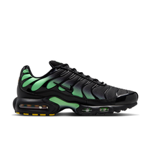 Air Max Plus Black Illusion Green - Black / Illusion Green - medial side view