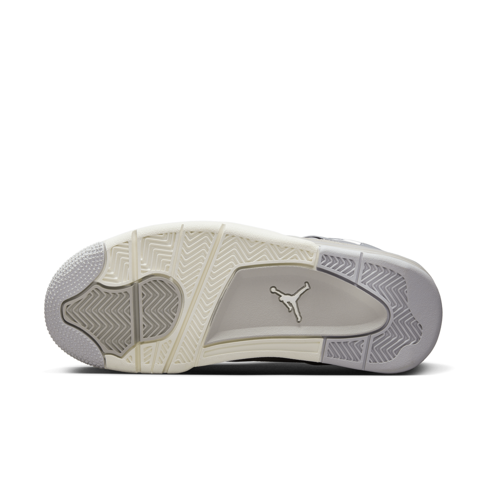 AJ 4 Frozen Moments