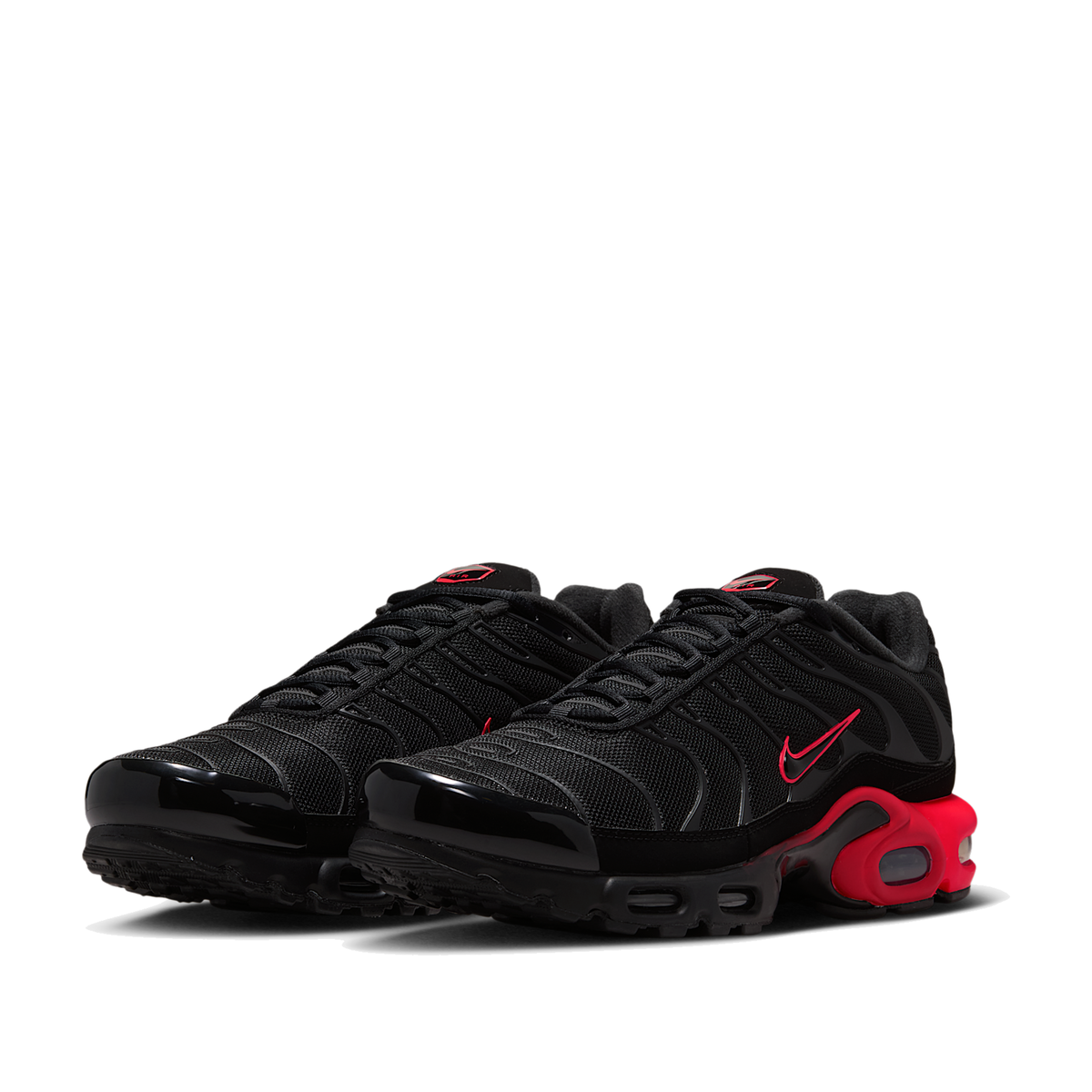 Air Max Plus Black Bright Crimson - Black / Bright Crimson / Black / Black - three-quarter pair view